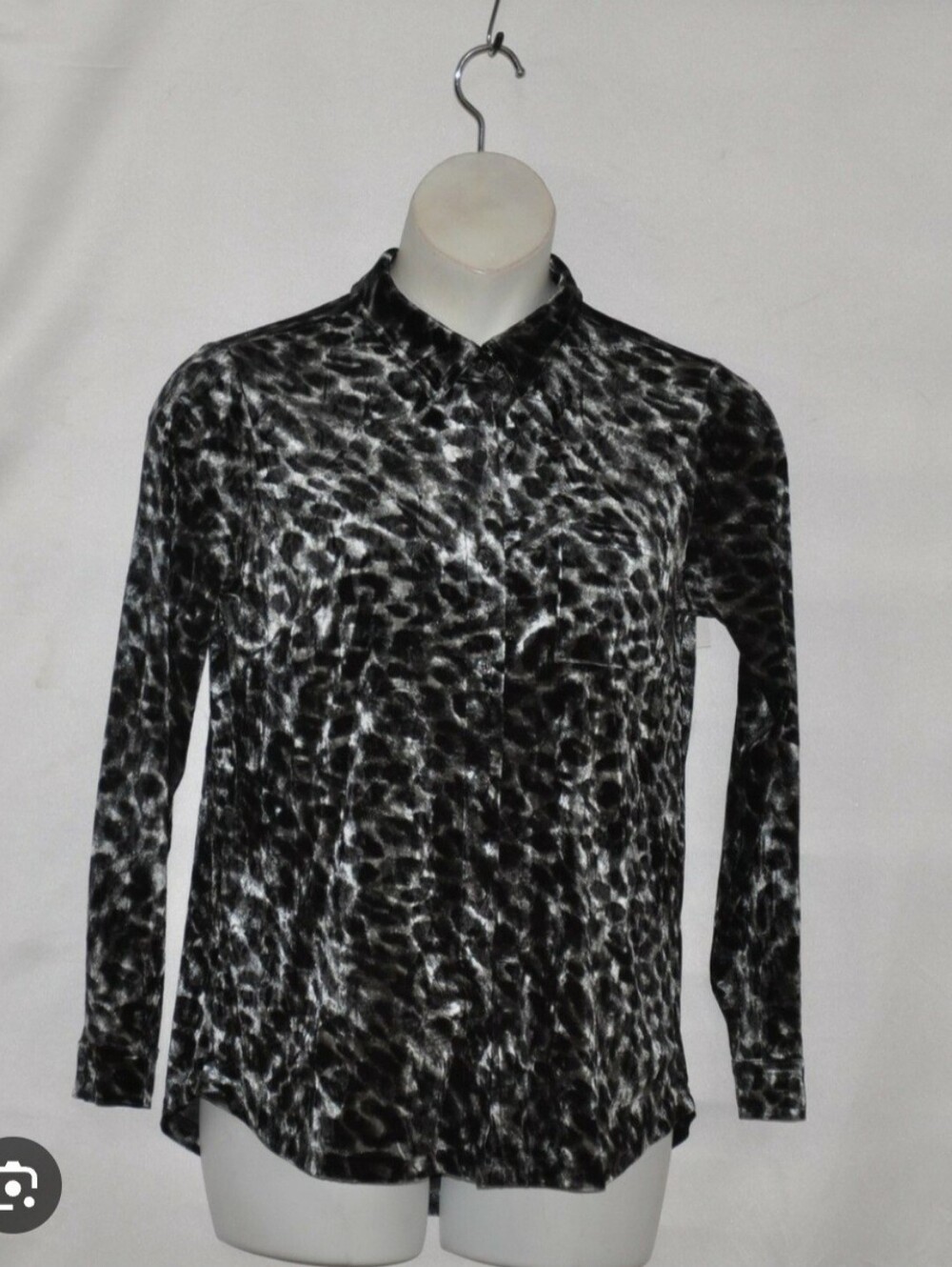 A388508 - Belle by Kim Gravel Print or Solid Velvet Big Shirt w/ Pocket